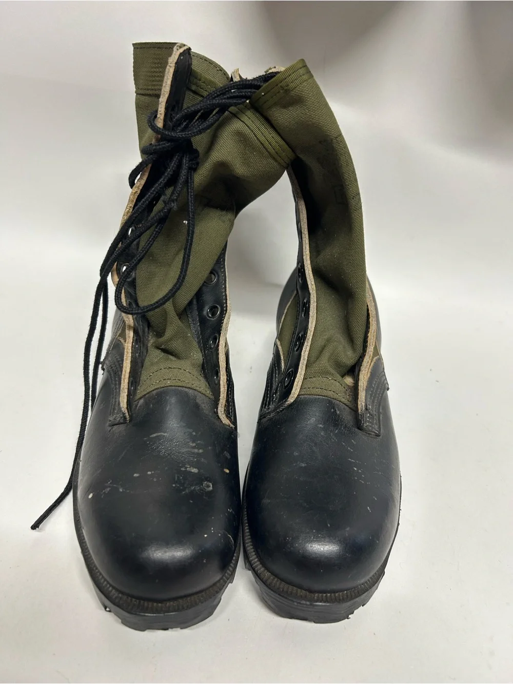 US Army 1965 NOS Vietnam Era Combat Jungle Boots Tropical Pattern C.I.C. 4 1/2
